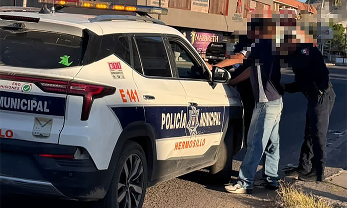 Someten a par de portadores de armas blancas en el norte de Hermosillo