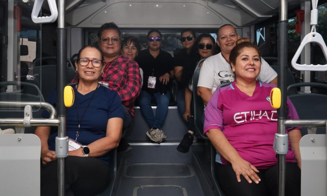 Fortalecen capacitación de conductoras de Línea Exprés