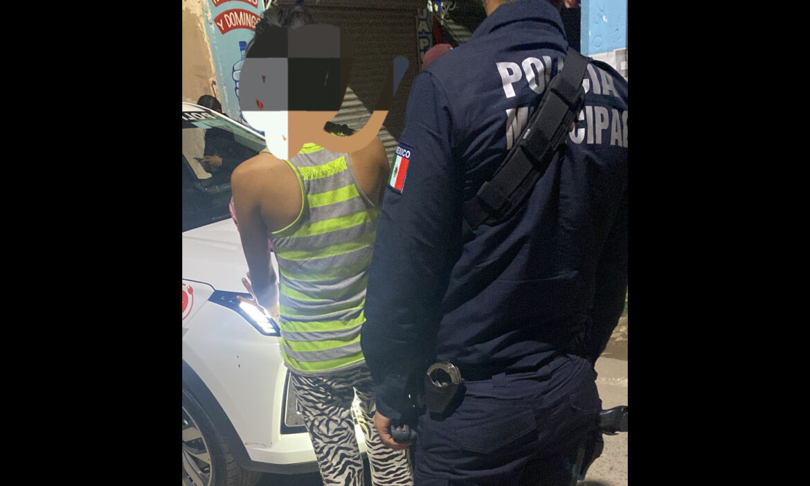 Arrestan a mujer por amagar de muerte a su madre en la colonia La Cholla