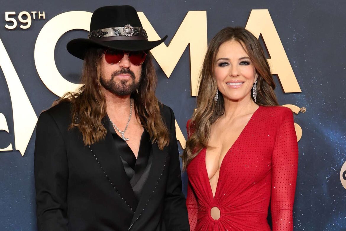 Billy Ray Cyrus se compromete con Elizabeth Hurley