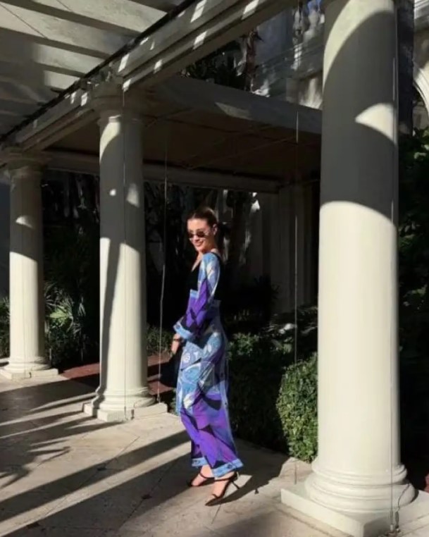 Michelle Salas honra a Silvia Pinal con vestido vintage