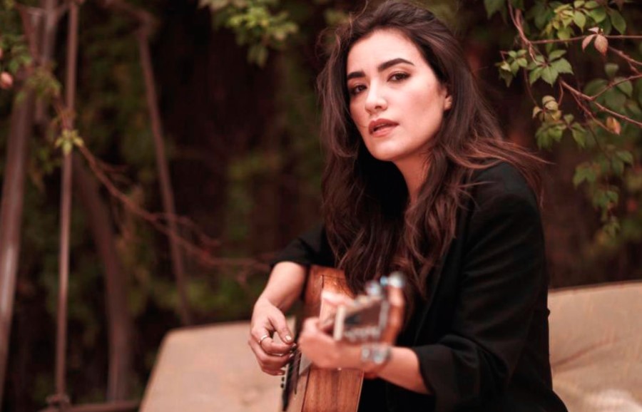 Ale Zéguer fusiona el regional mexicano con el pop