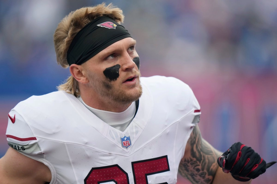 La NFL investiga a un oficial por presuntos insultos a Trey McBride