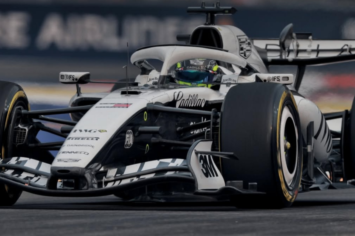 Checo Pérez arrancará en el puesto 20 en la carrera sprint de Singapur