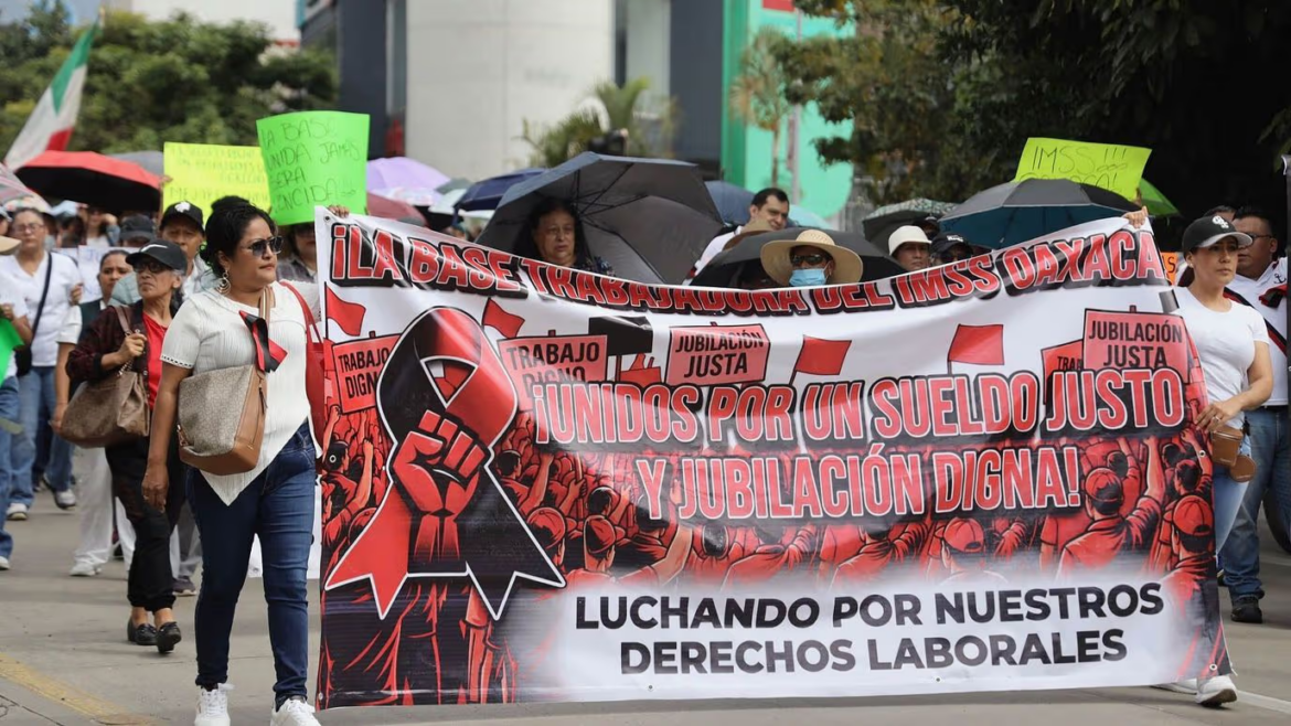 Megamarcha de trabajadores del IMSS se realizará en ocho estados de México