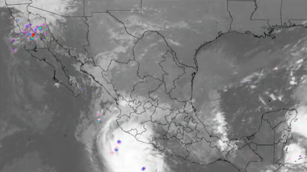 Cierran puertos de Oaxaca y Michoacán por el huracán Trudy