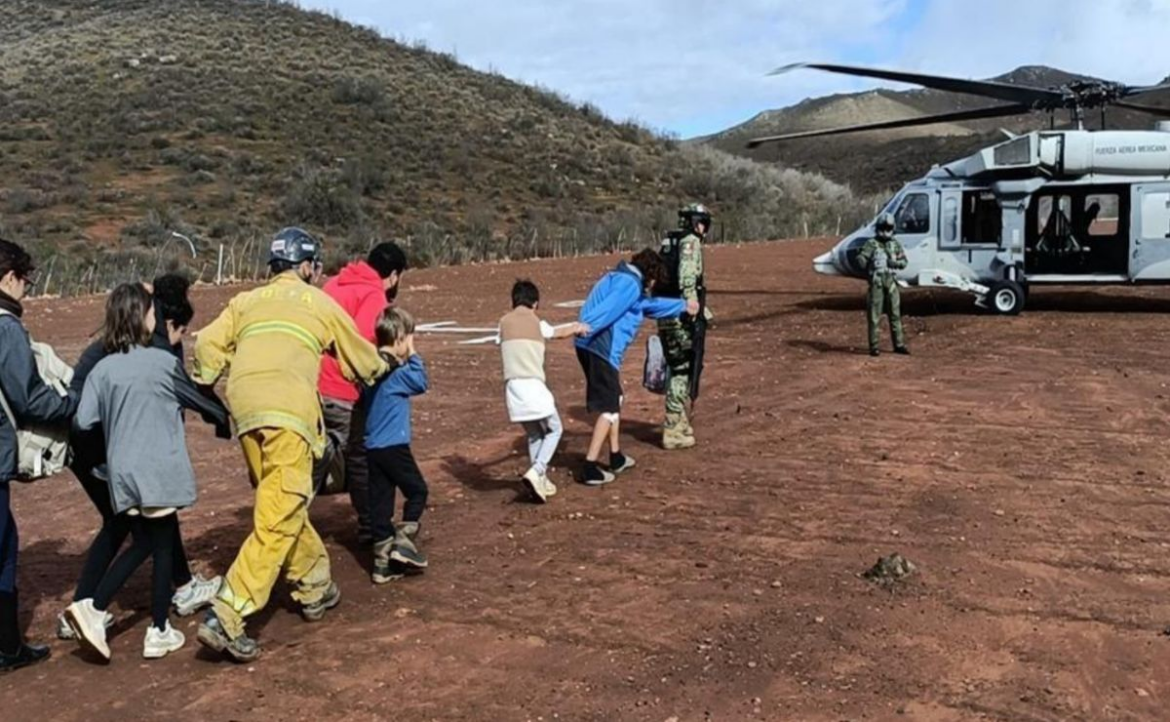 lan DN-III-E evacúa a más de 5 mil personas en ocho estados por ciclones