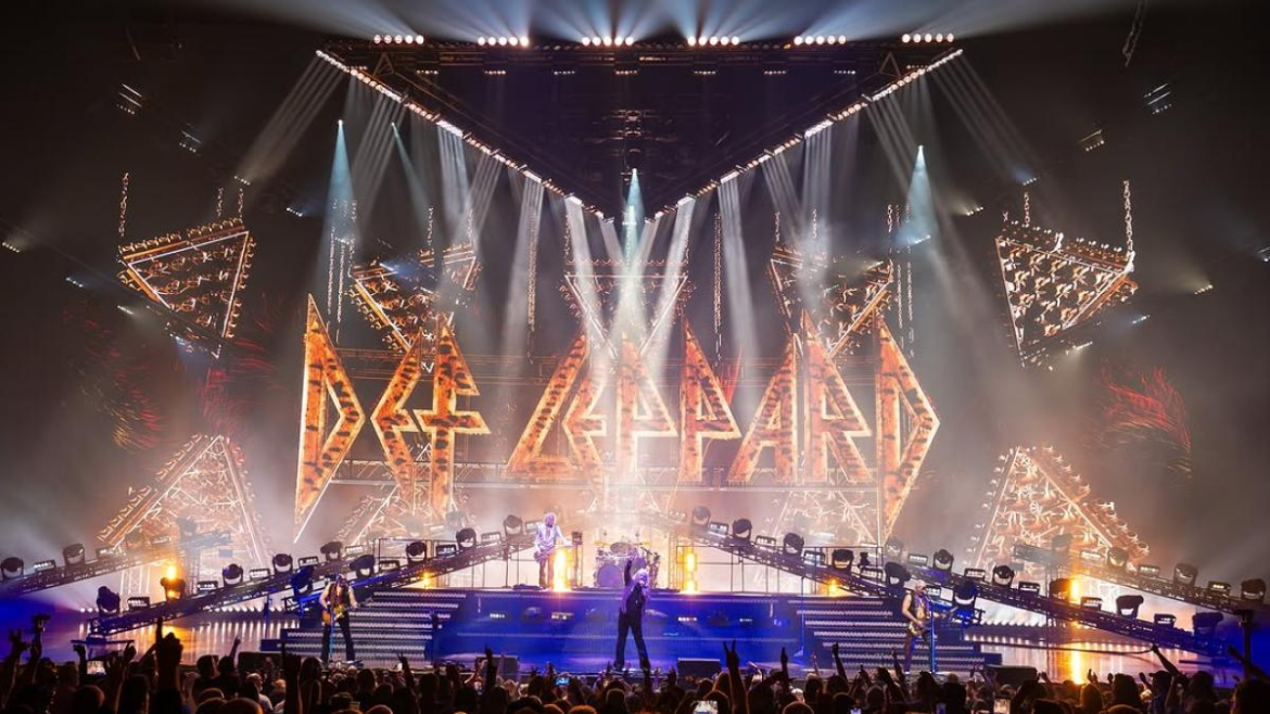 Def Leppard electriza el Palacio de los Deportes con una noche histórica de rock