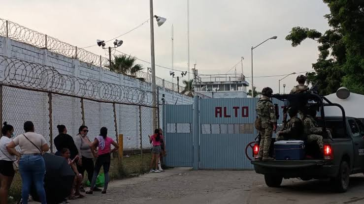 Separan temporalmente al director del penal El Castillo en Mazatlán