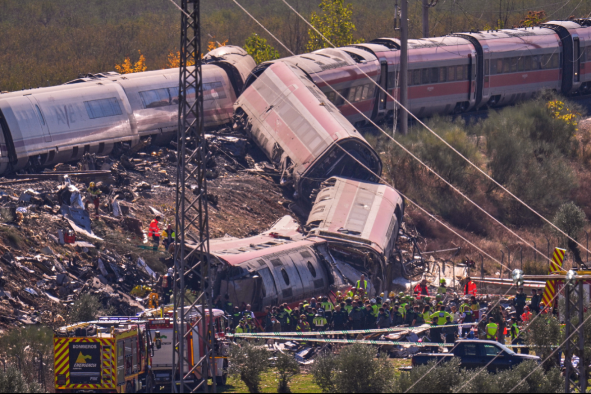 México expresa condolencias a España por accidente ferroviario que dejó decenas de muertos