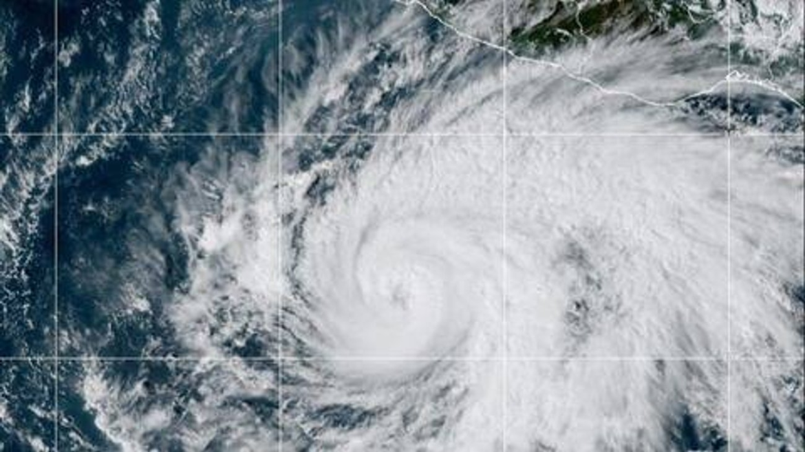 Vance se intensifica nuevamente a tormenta tropical y provocará lluvias intensas en Sinaloa