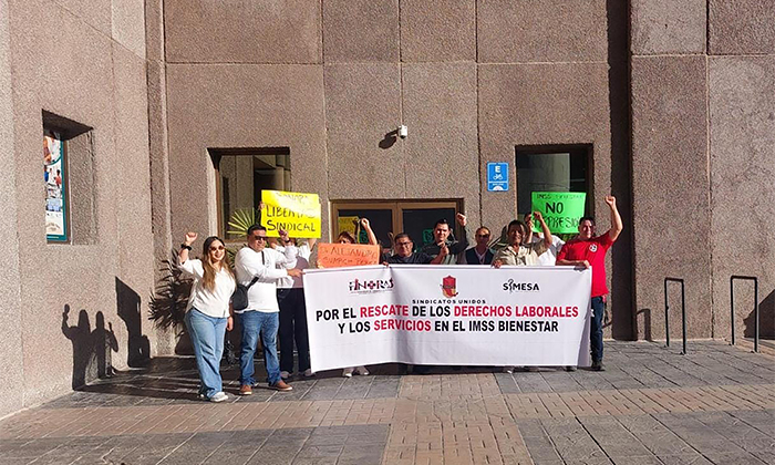 Se manifiestan sindicatos de IMSS-Bienestar en el Centro de Gobierno