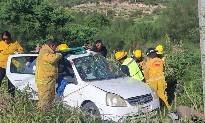 Resultan heridas una mujer y dos niñas en choque en la carretera Guaymas-Empalme