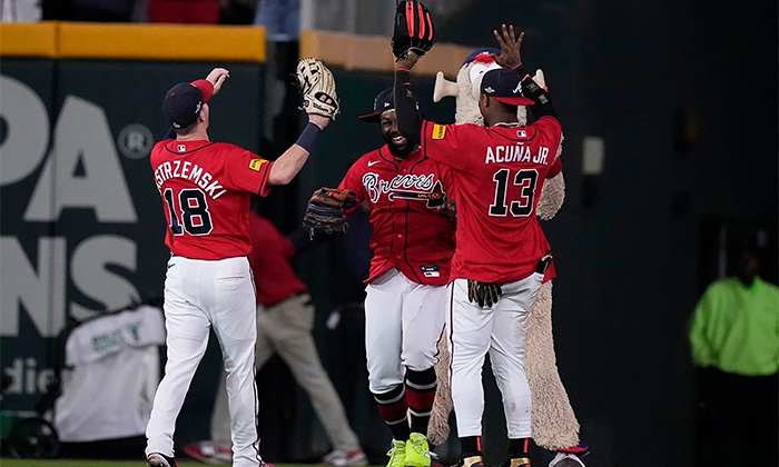 Bravos vence a Filis y avanza a playoffs; Hacen valer su localía