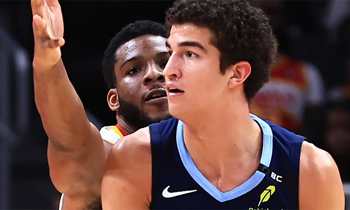 Debuta hermosillense Karin López en la NBA