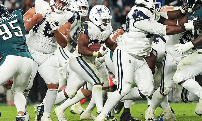 Derrotan Vaqueros de Dallas a Águilas de Filadelfia con labor de Javonte Williams